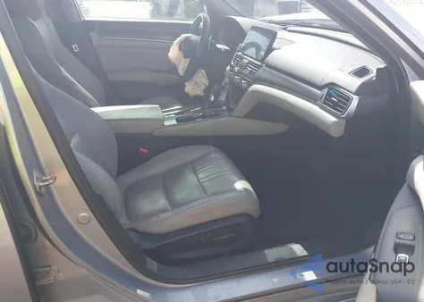 2018 Honda Accord Touring z USA, uszkodzony, nr VIN 1HGCV1F95JA144599